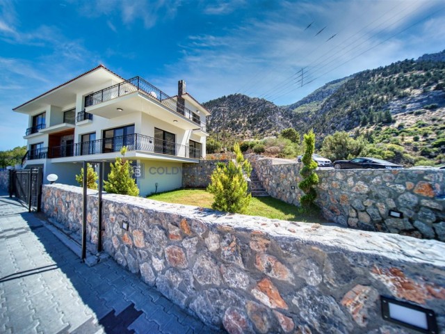 4 +1 Villa Zum Verkauf In Alsancak Ilgaz, Zypern ** 