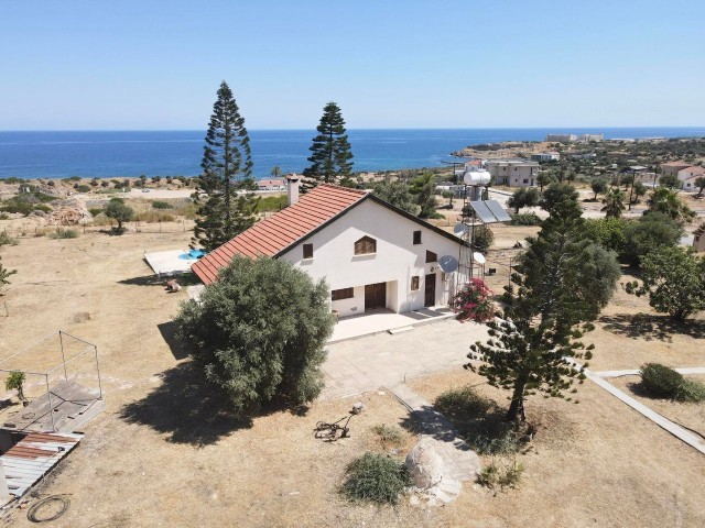 THE ONLY AUTHORIZED CYPRUS KYRENIA ÇATALKÖY 4 + 1 VERY SPECIAL FARM HOUSE IN A PLOT OF 6931 M2 WITH A FULL SEA VIEW OF Decapitation ** 