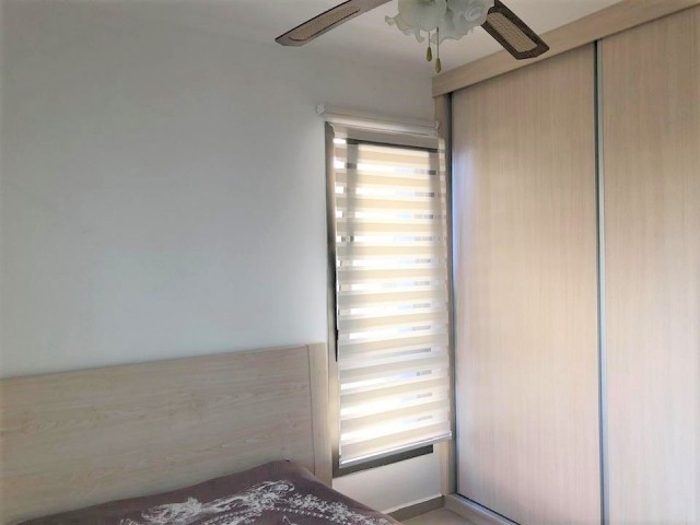 GELEGENHEIT FÜR LEBEN UND INVESTITIONEN IN ZYPERN KYRENIA ZENTRUM 2 + 1 WOHNUNG ZUM VERKAUF ** 