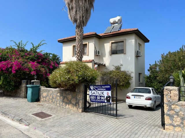 3 + 1 Villa mit Pool zu verkaufen in Kyrenia Ozanköy ** 