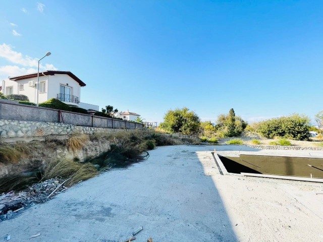 WERDEN SIE VERMIETER, WIE SIE DIE MIETE ZAHLEN IN DER NÄHE DER LIEFERUNG OHNE BANK BÜRGSCHAFT OHNE ZINSEN 12 MONATE IN RATEN 2+1 DOUBLE LLOGARA APARTMENTS ** 