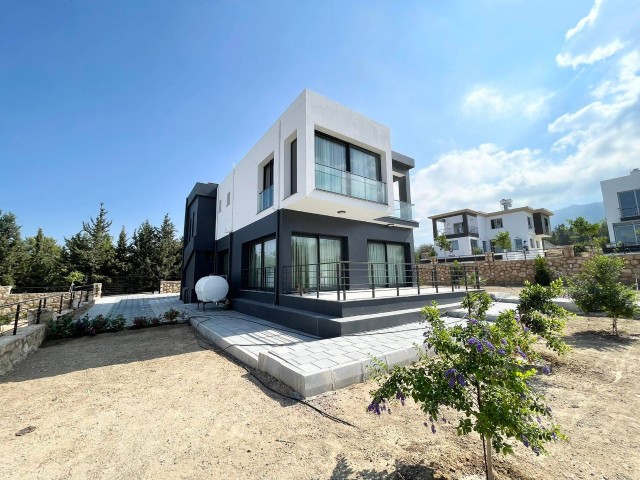 3+1 SEHR PRIVATE VILLA ZUM VERKAUF IN ZYPERN KYRENIA CHATALKÖY ** 