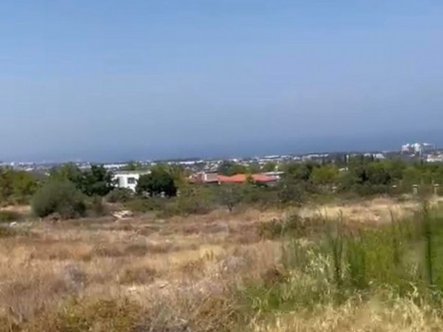 ЗЕМЛИ НА ПРОДАЖУ НА КИПРЕ GIRNE BELLAPAIS С ПОЛНЫМ ВИДОМ НА МОРЕ