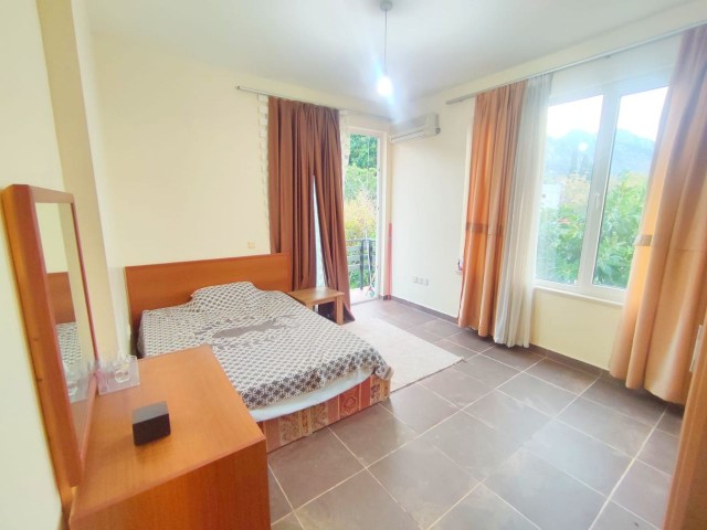 Girne Laptada Geniş Alanlı Full Deniz Manzaralı Ensuite 2+1 Daire 