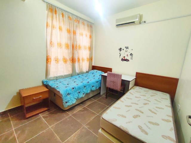 Girne Laptada Geniş Alanlı Full Deniz Manzaralı Ensuite 2+1 Daire 