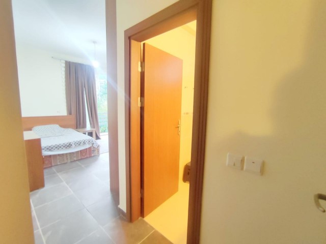 Girne Laptada Geniş Alanlı Full Deniz Manzaralı Ensuite 2+1 Daire 