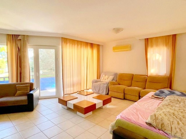 Flat To Rent in Girne Merkez, Kyrenia