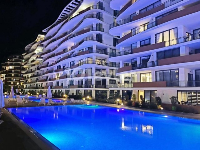 2+1 Lux-Wohnung zur Miete auf einem Grundstück mit Pool im Zentrum von Kyrenia