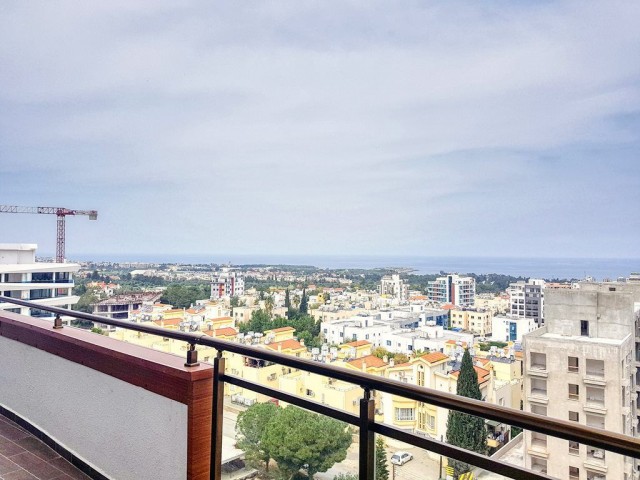3+1 Luxuswohnung zum Verkauf mit Meerblick in einem Komplex im Zentrum von Kyrenia, TRNC