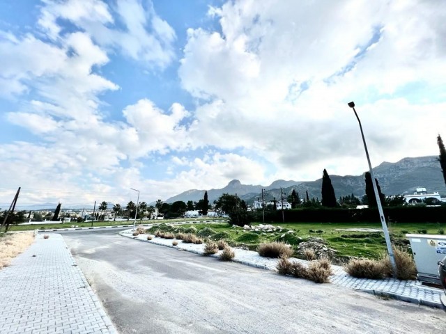 Girne Çatalköy Bölgesinde 600/700 m2 Arsalar