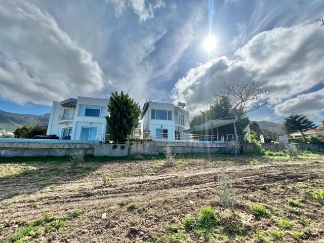 Villa mit Pool und Berg- und Meerblick in Ozanköy, Kyrenia