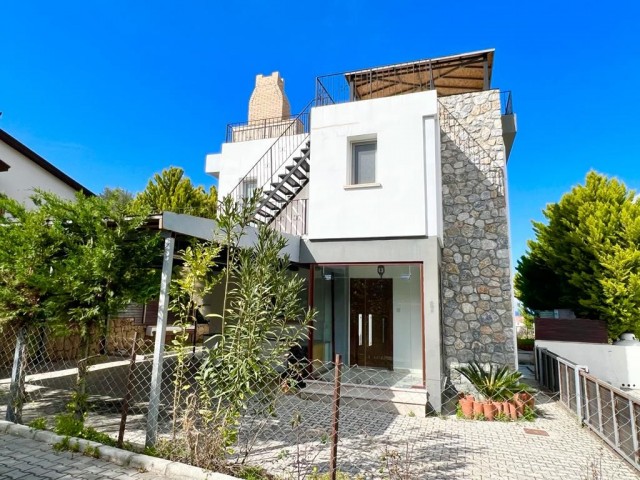 Villa with pool and mountain and sea views in Ozanköy, Kyrenia