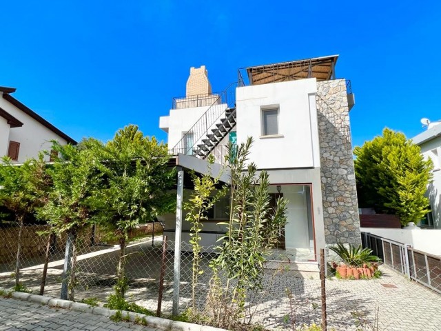 Villa mit Pool und Berg- und Meerblick in Ozanköy, Kyrenia