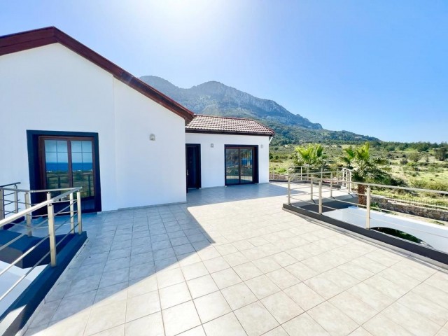 4+1 Pool Villa For Sale With Magnificent Views In Lapta