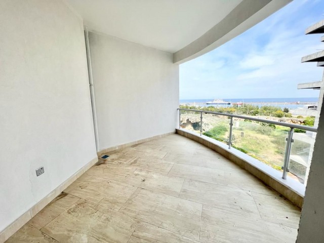 Zu verkaufen 3+2 Wohnung mit Meerblick in Kyrenia Zentrum 