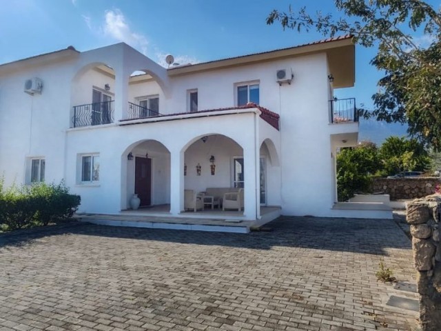 3+1 Villa zur Miete in Bellapais, Kyrenia, Zypern mit privatem Pool und großem Nutzungsbereich