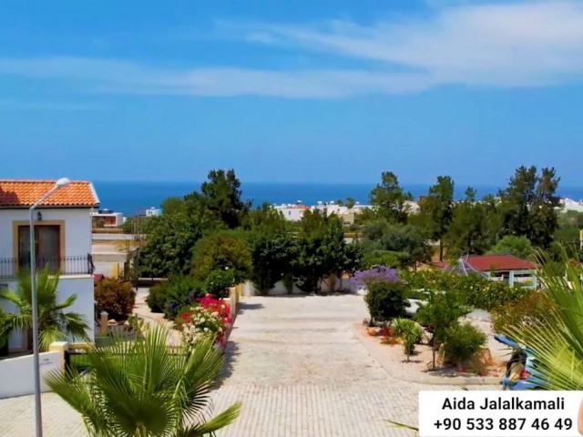 GIRNE, ESENTEPE BÖLGESİNDE, GOLF RESIDENCE,  KAPANMAZ DENIZ MANZARALI, SATILIK 3+1 VİLLA