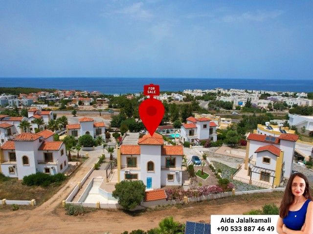 GIRNE, ESENTEPE BÖLGESİNDE, GOLF RESIDENCE,  KAPANMAZ DENIZ MANZARALI, SATILIK 3+1 VİLLA