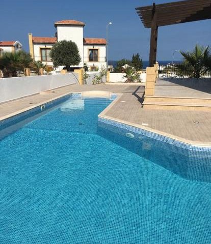 GIRNE, ESENTEPE BÖLGESİNDE, GOLF RESIDENCE,  KAPANMAZ DENIZ MANZARALI, SATILIK 3+1 VİLLA