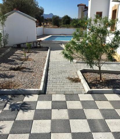 GIRNE, ESENTEPE BÖLGESİNDE, GOLF RESIDENCE,  KAPANMAZ DENIZ MANZARALI, SATILIK 3+1 VİLLA