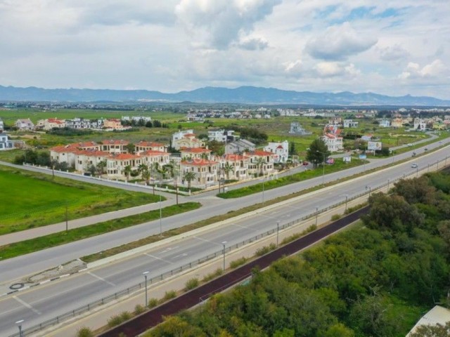 Kıbrıs İskele Long Beach Bölgesinde Satılık 2+1 İkiz Villa