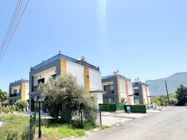 Luxusvilla im Stadtteil Ozanköy in Kyrenia, 200 m vom Hotel Cratos entfernt