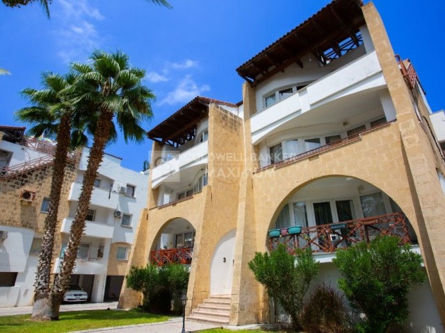 Kıbrıs Girne Merkezde Satılık 4+1 Penthouse Daire