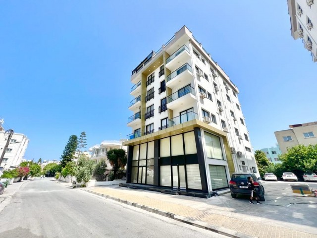 Girne Merkezde Geniş Deniz manzaralı Satılık  2+1 Daire 