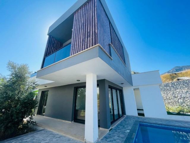 Fırsat Kıbrıs 3+1 Ganz besondere Villa mit privatem Pool in Kyrenia Ozanköy