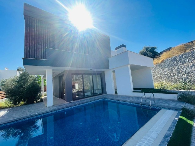 Fırsat Kıbrıs 3+1 Ganz besondere Villa mit privatem Pool in Kyrenia Ozanköy