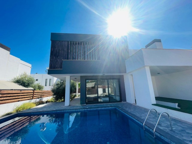 Fırsat Kıbrıs 3+1 Ganz besondere Villa mit privatem Pool in Kyrenia Ozanköy