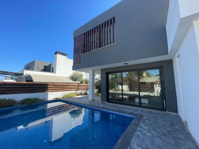 Fırsat Kıbrıs 3+1 Ganz besondere Villa mit privatem Pool in Kyrenia Ozanköy