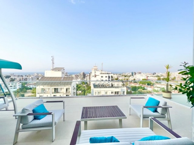 Girne Merkezde Geniş Balkonlu Satılık  2+1 Penthouse