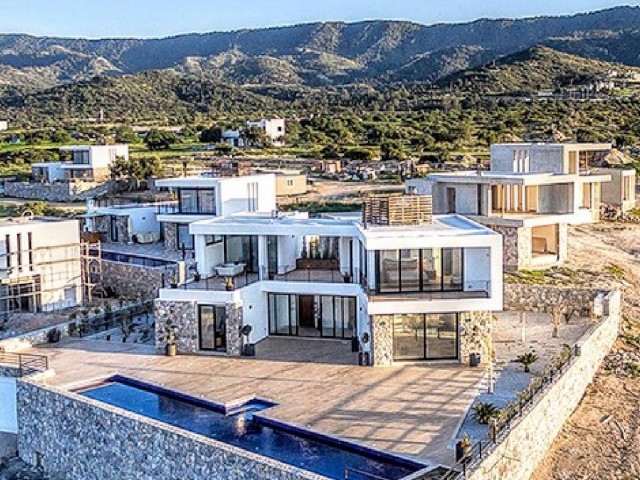 Wunderschöne Villen direkt am Meer mit privatem Pool in Kyrenia Esentepe, Zypern