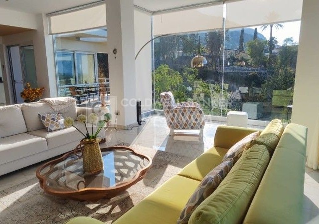 4+1 Villa zu vermieten mit herrlicher Aussicht und privatem Pool in Zypern, Kyrenia, Region Bellapais