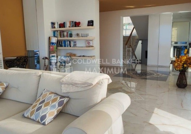 Kıbrıs, Girne, Bellapais Bölgesinde Muhteşem Manzaralı, Özel Havuzlu,  Kiralık 4+1 Villa