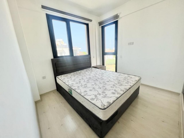 Girne Merkezde Deniz Manzaralı Full eşyalı Satılık  2+1 Daire 