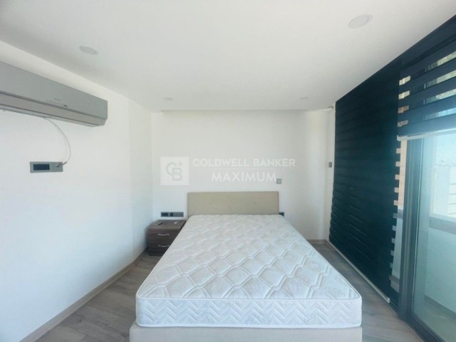 Полностью меблированная квартира 2+1 на продажу на участке с бассейном в центре Кирении, Кипр