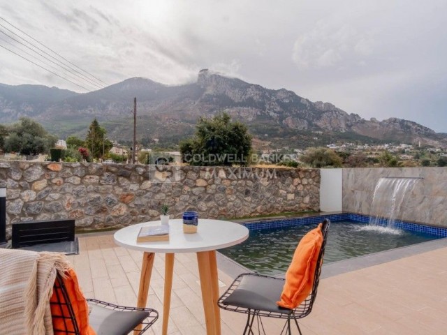 Полностью меблированная двухквартирная вилла с частным бассейном на Кипре, Кирения Каршияка, с нулевым планом оплаты