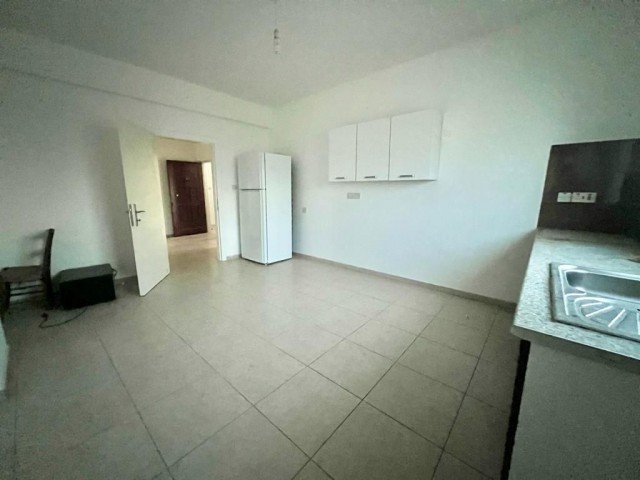 Spacious 3+2 Flat in Nicosia Yenikent, 50 meters from Zephyr Cafe