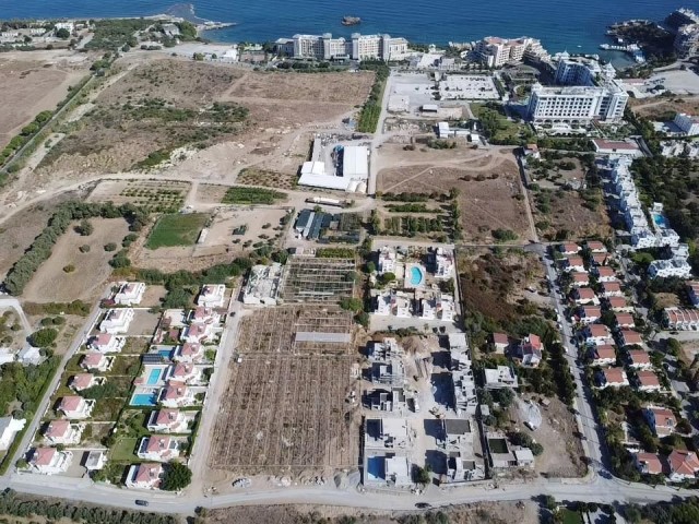 Kıbrıs Girne Alsancak'ta Merit ve Denizlere Yakın Satılık 3+1 Özel Havuzlu Villa