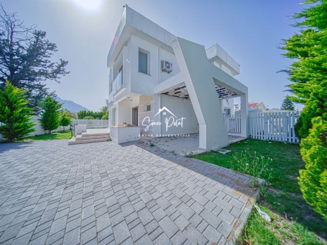 3+1 freistehende Luxusvilla zur Miete in Girne Karaoğlanoğlu Lemon Park Site