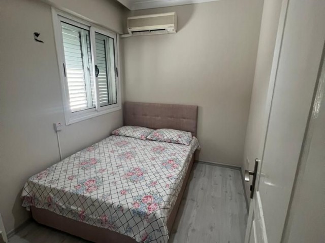 Möblierte 2+1-Wohnung zu vermieten, 5 Gehminuten vom Zentralmarkt TRNC Kyrenia entfernt