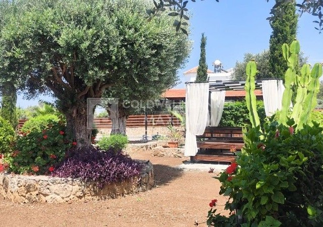 4+1 Villa zu vermieten mit privatem Pool und Landschaft in Çatalköy, Kyrenia