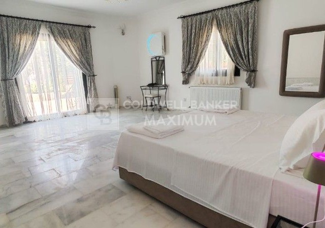 Girne Çatalköy'de Özel Havuzlu ve Peyzajlı Kiralık 4+1 Villa