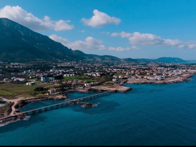 Kaçırılmayacak Fırsat Ödeme Planlı Kıbrıs Girne Karşıya da Denize Yürüme Mesafesinde  Özel Plajlı  Site de Havuzlu Çok Özel Villa