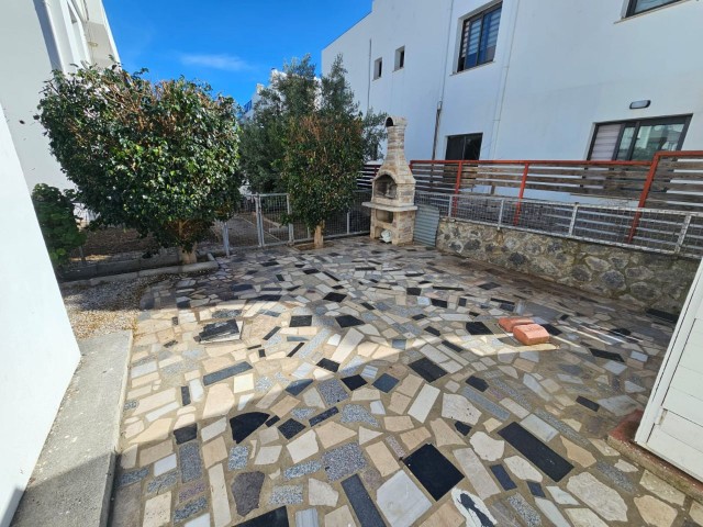 3+1 Wohnung zum Verkauf in Kyrenia Olive Grove, Zypern, mit Garten und großer Nutzungsfläche