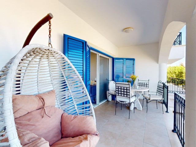 2+1 Wohnung zum Verkauf mit Swimmingpool und Meerblick in Kyrenia Esentepe