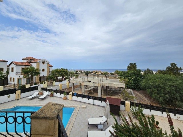 3+1 Villa zum Verkauf mit privatem Pool, vollem Meerblick, großem Nutzungsbereich in Zypern, Kyrenia, Region Esentepe