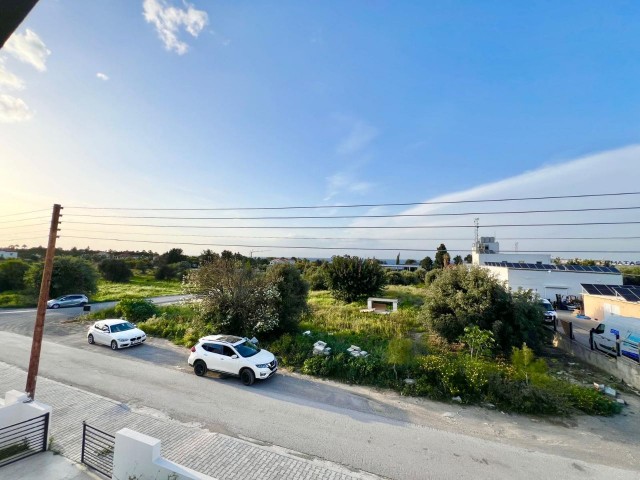 3+1 Villa mit Pool zu vermieten in Kyrenia, 600 Meter vom Meer entfernt